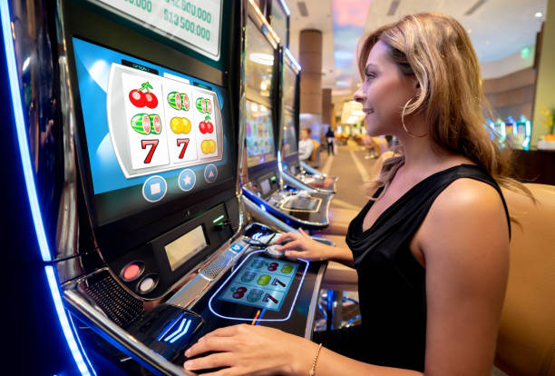 Mobile device showing Mega Moolah game play and withdrawal options on gudangslot88