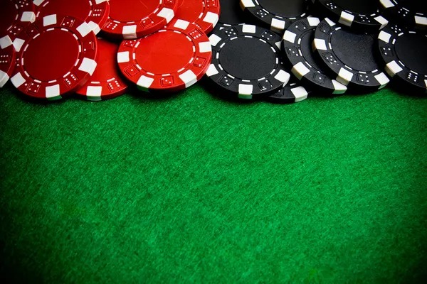 Player on mobile device accessing Speed Blackjack on gudangslot88